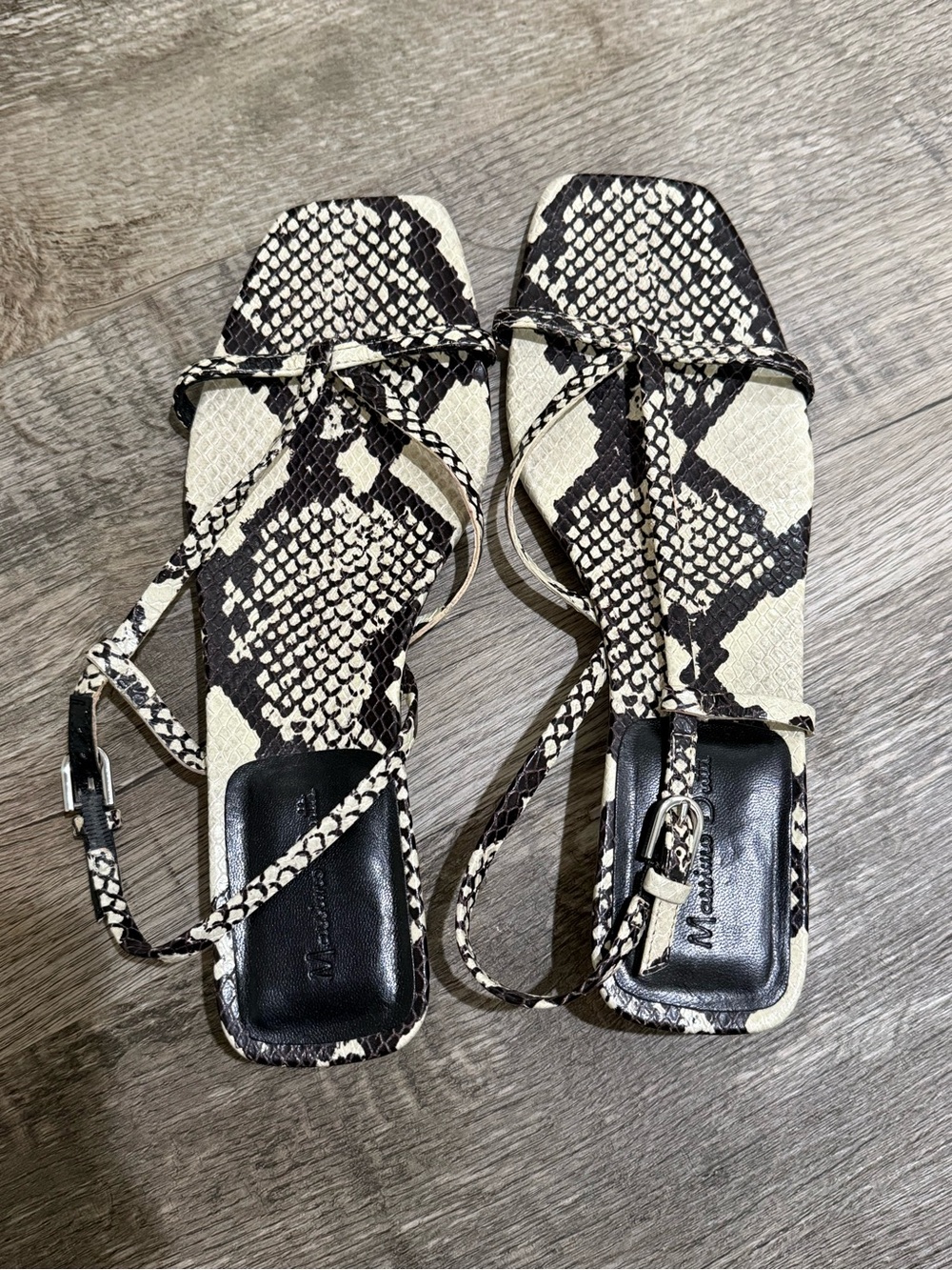 Massimo Dutti snake print leather sandals 39